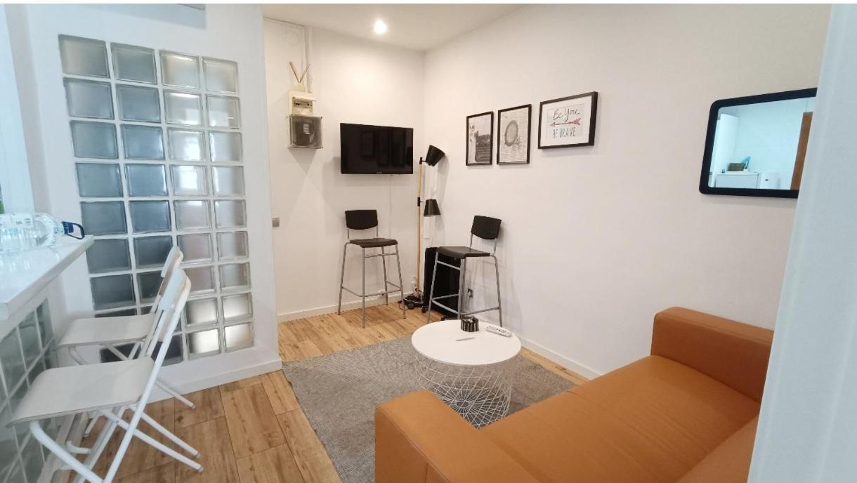 New Apartment Beside Barca Stadium 2 L'Hospitalet de Llobregat Exterior foto